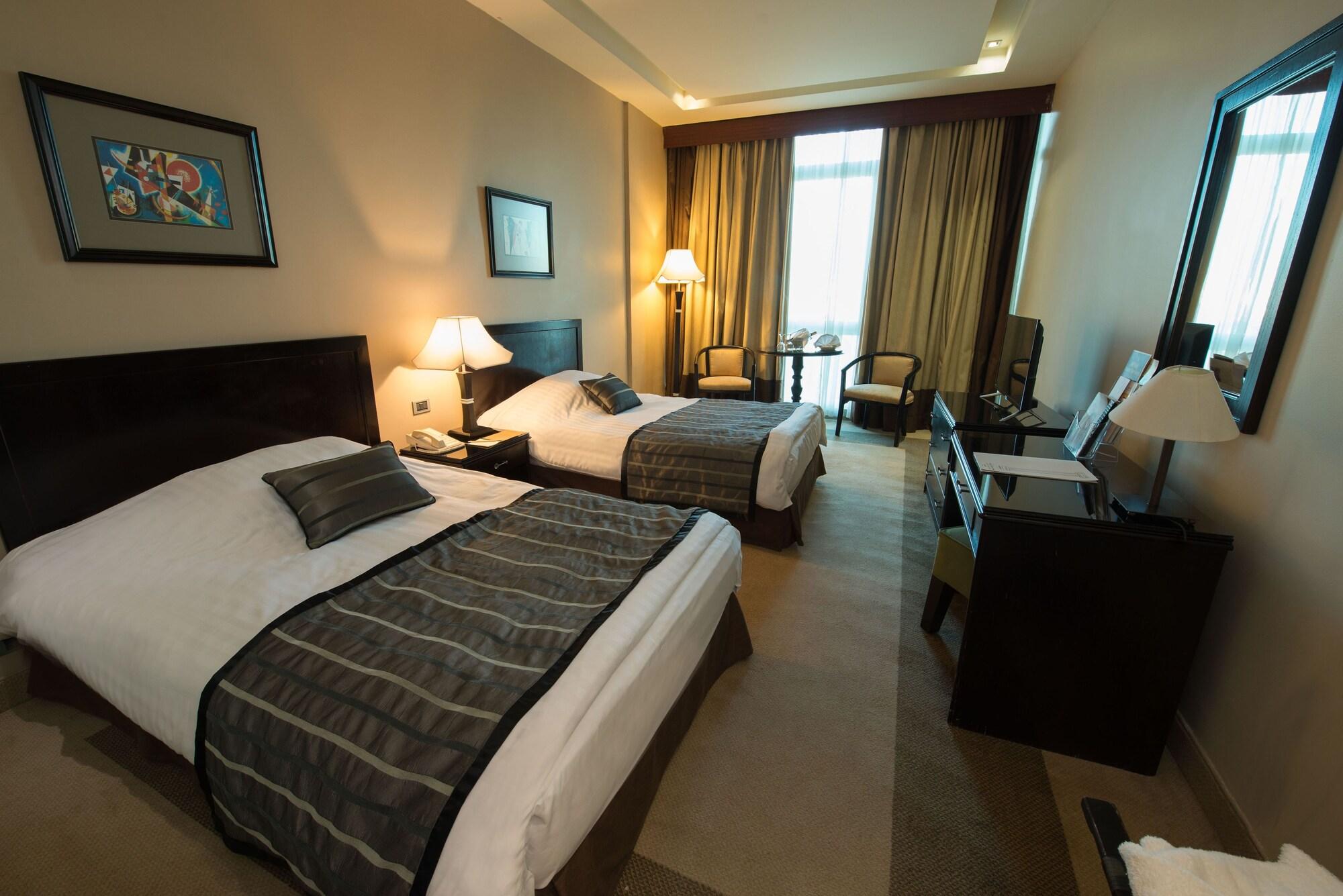 Century Park Hotel Amman Dış mekan fotoğraf