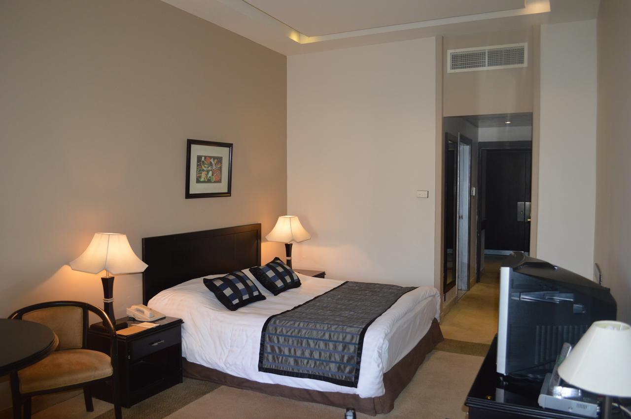 Century Park Hotel Amman Oda fotoğraf