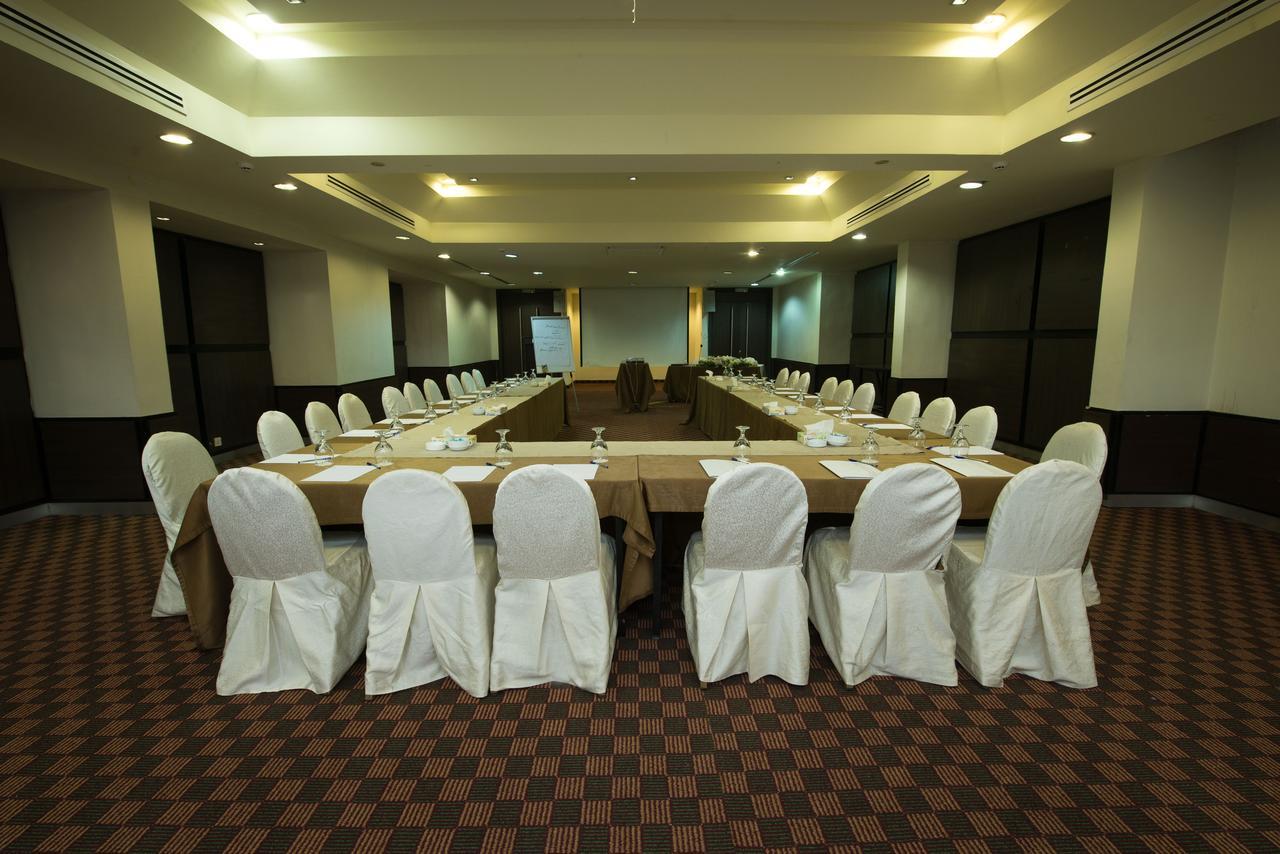 Century Park Hotel Amman Dış mekan fotoğraf